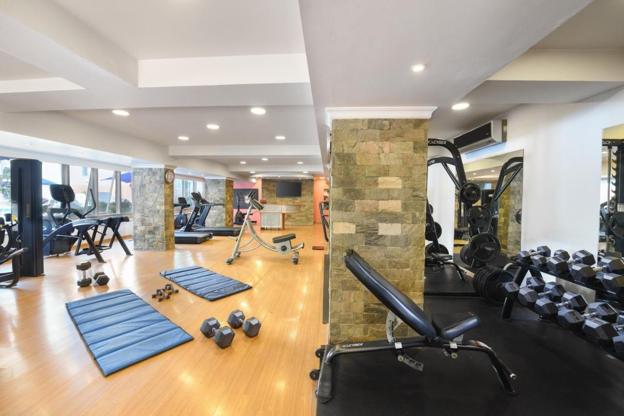 فندق توليب الجلاء القاهرة المظهر الخارجي الصورة The gym at the hotel