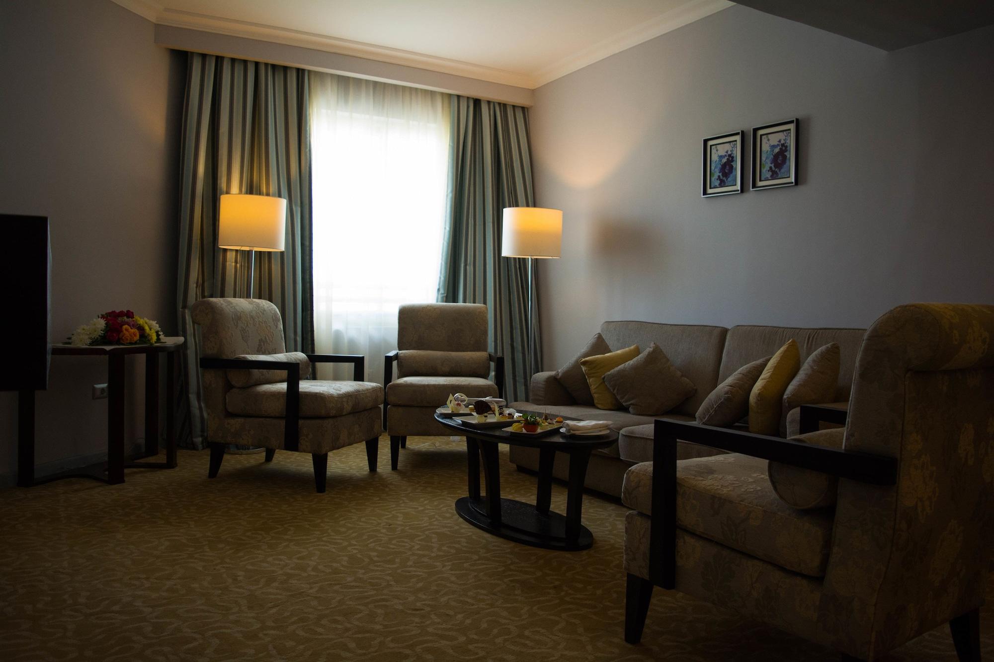 فندق توليب الجلاء القاهرة المظهر الخارجي الصورة A suite at the hotel