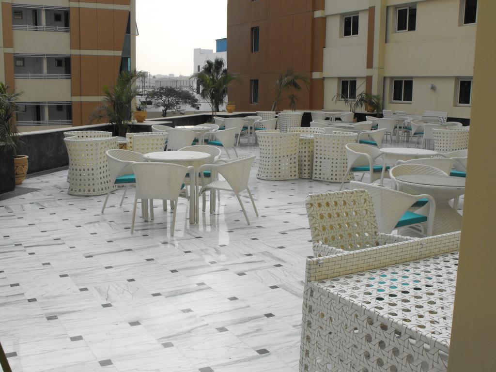 فندق توليب الجلاء القاهرة المظهر الخارجي الصورة Rooftop restaurant